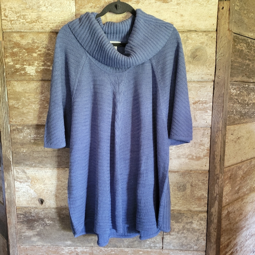 NWOT Avenue Cowl Neck Tunic Sweater